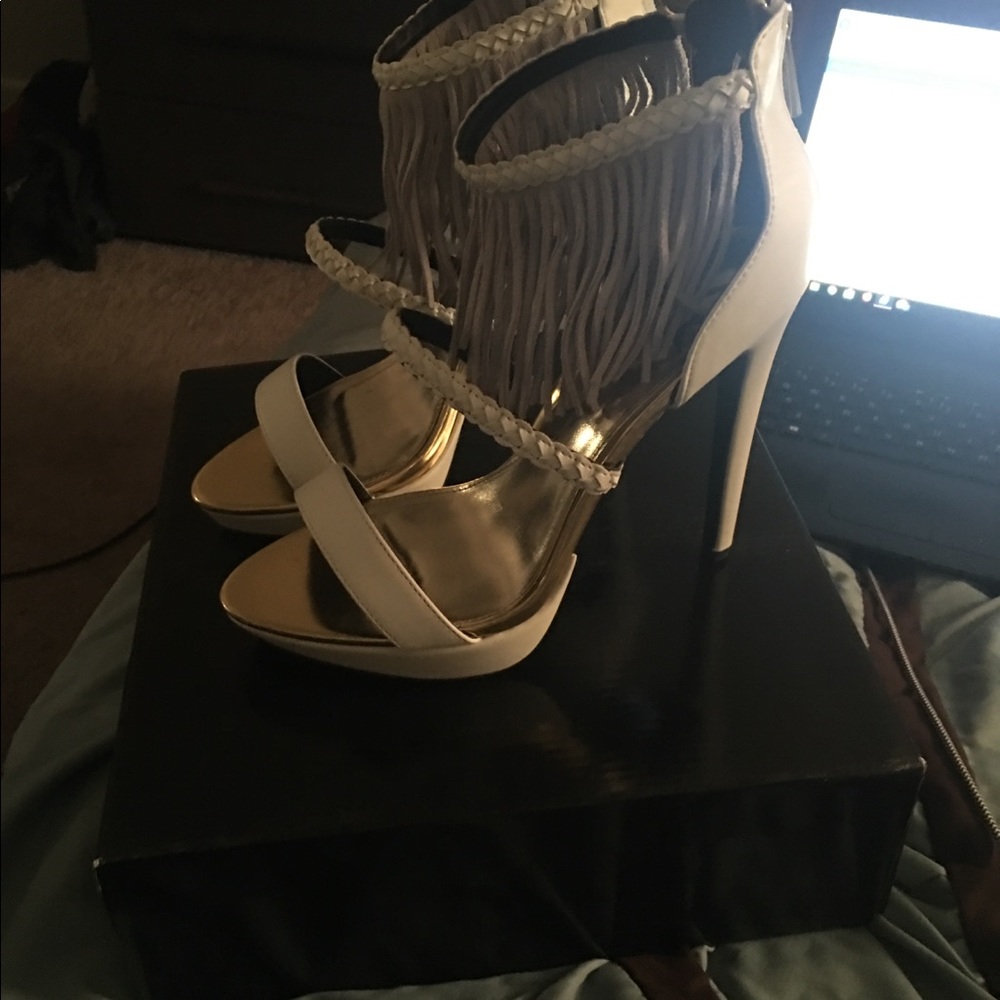 Women’s shoes